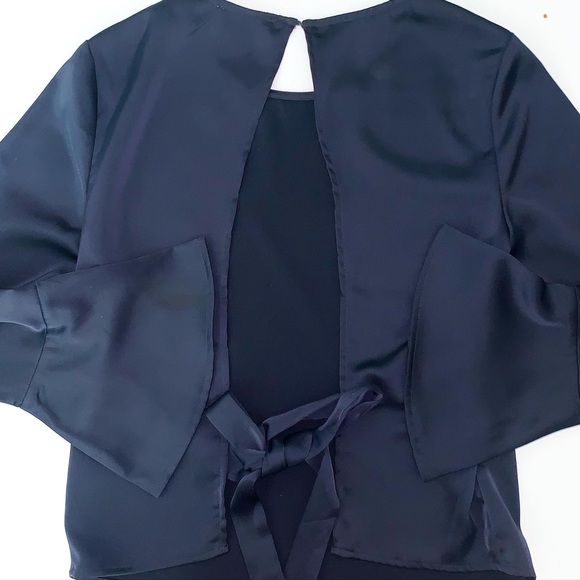 Navy blue backless blouse - Picture 2 of 3